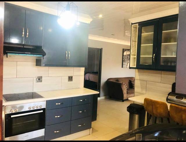 3 BEDROOM HOUSE FOR SALE IN THULANI